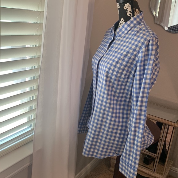 Vineyard Vines button down shirt - Picture 3 of 6